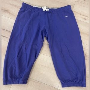 [Nike] Purple Cropped Sweatpants Size XL